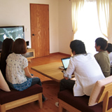 Sさんのこだわりは「音響」。その配線まで見事に収納部屋に隠しています。